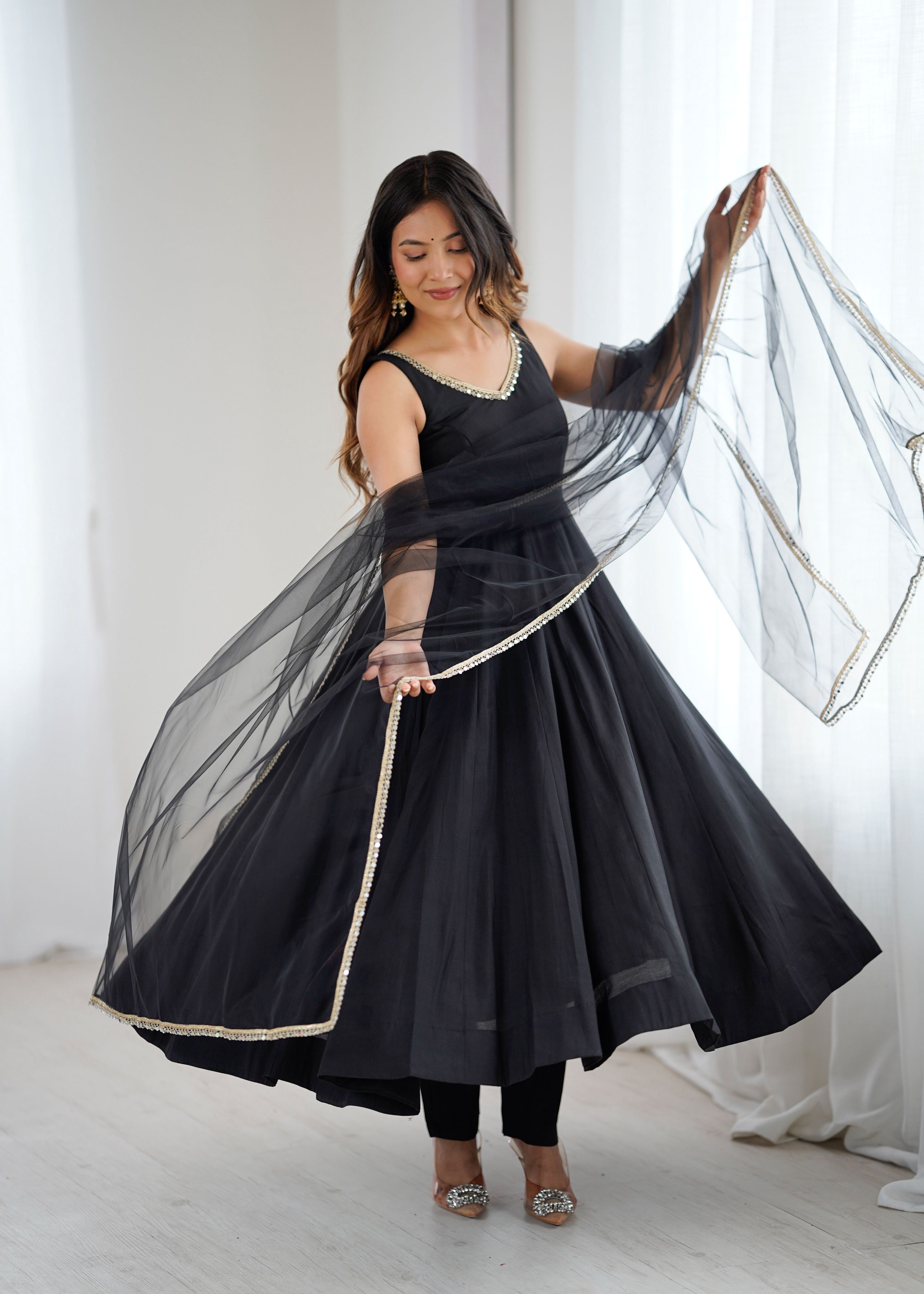Lorenvalley Fashion Black Pure Romansilk Chanderi Fabric Yoke Fancy Lace Work Anarkali Kurta Pant With Dupatta Set