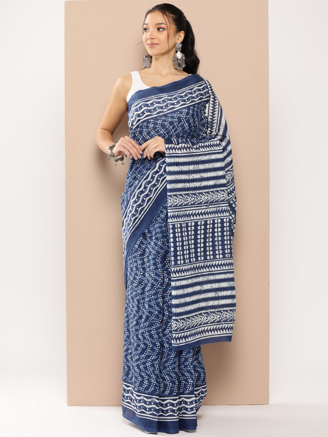 Yufta Blue Chevron Mulmul Cotton Sarees With Unstitched Blouse - Distacart