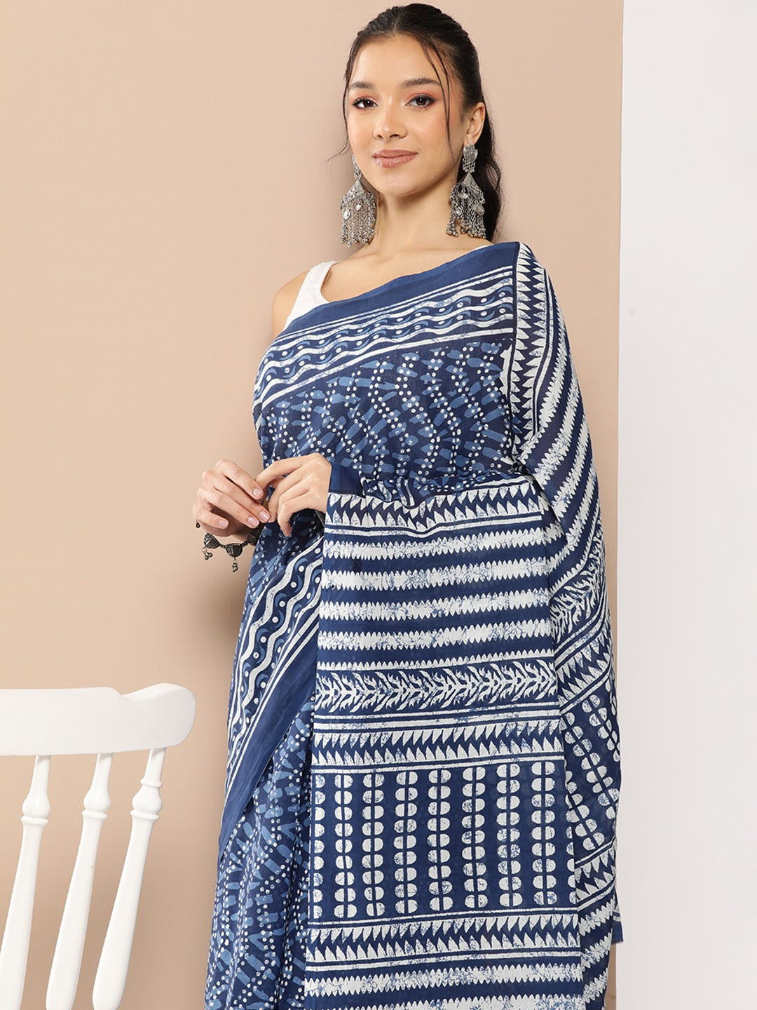 Yufta Blue Chevron Mulmul Cotton Sarees With Unstitched Blouse