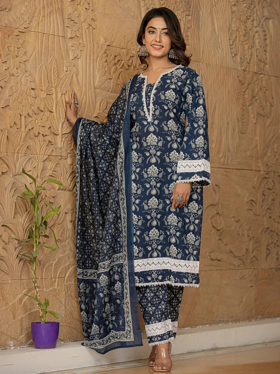 Yufta Blue Floral Print Pakistani Style Kurta Trouser And Dupatta Set - Distacart
