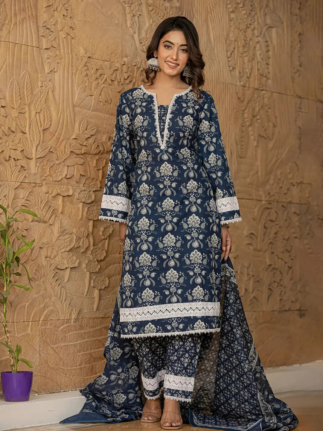 Yufta Blue Floral Print Pakistani Style Kurta Trouser And Dupatta Set