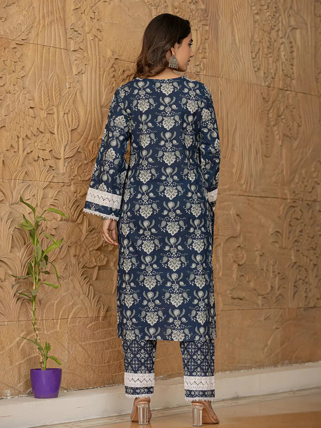 Yufta Blue Floral Print Pakistani Style Kurta Trouser And Dupatta Set