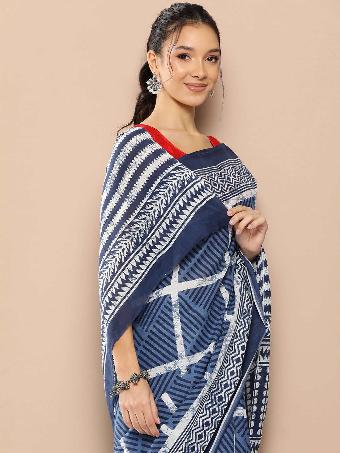 Yufta Blue Striped Mulmul Cotton Sarees With Unstitched Blouse