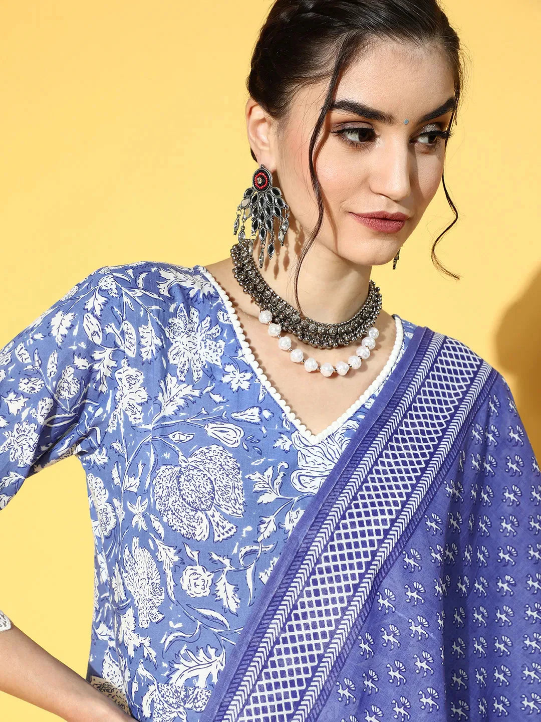Yufta Blue & White Floral Printed Dupatta Set - Distacart