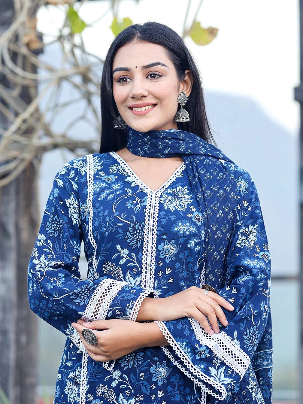 Yufta Blue pure Cotton kurta dupatta set with Thread_Work detailing - Distacart
