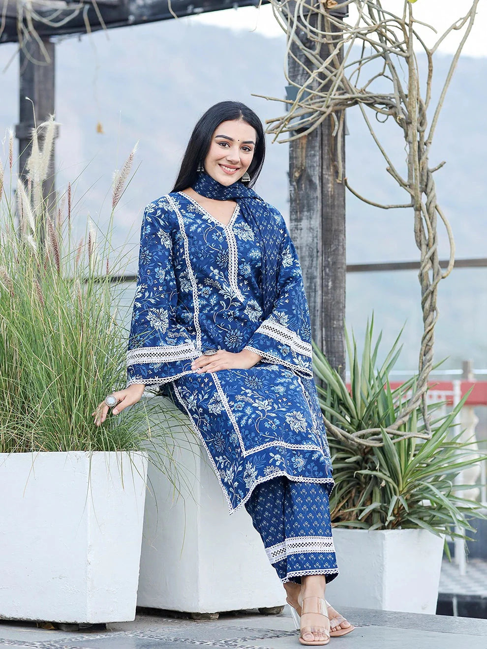 Yufta Blue pure Cotton kurta dupatta set with Thread_Work detailing - Distacart