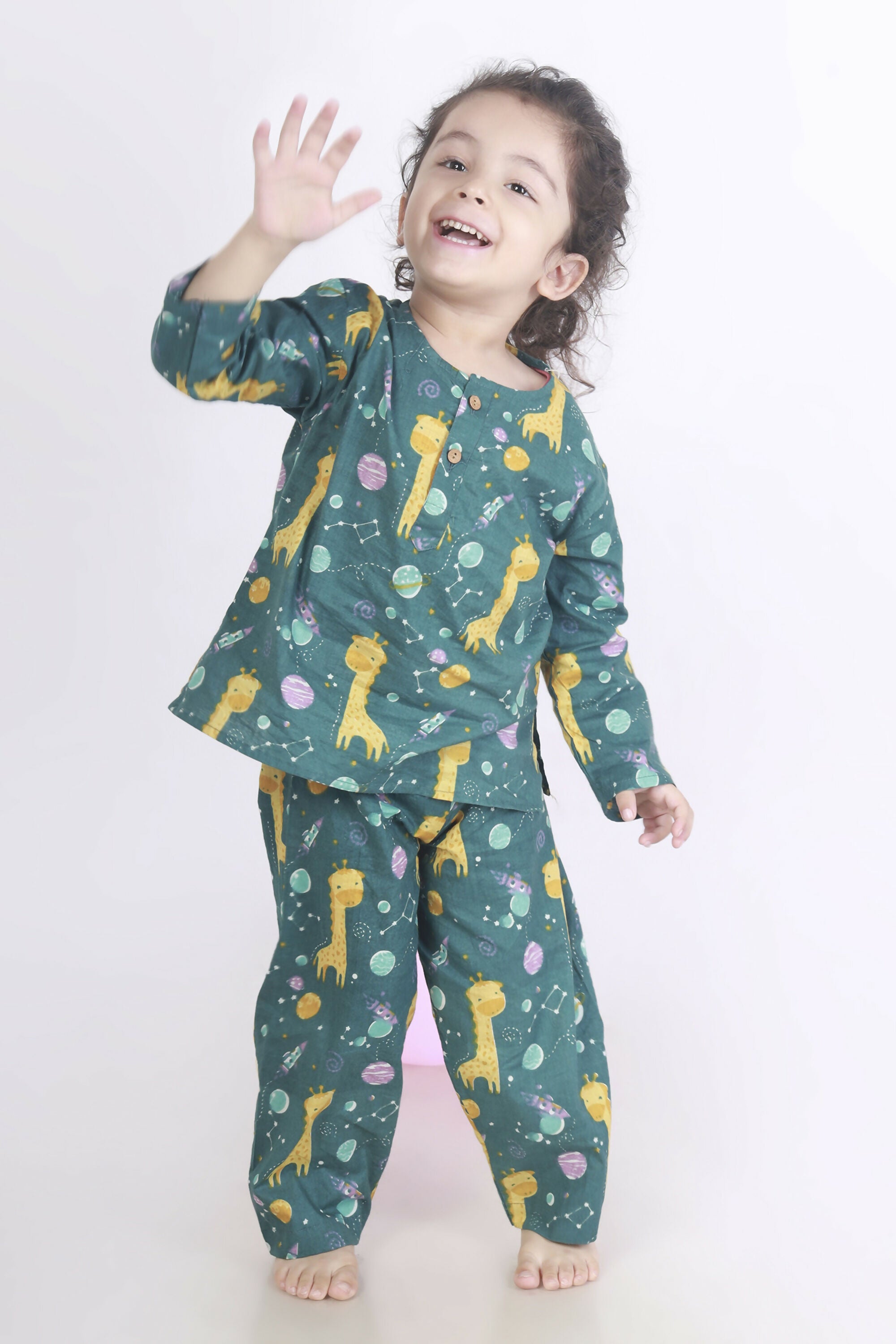 Breathables Green Giraffe Print Cotton Nightsuit Set For Kids - Dista