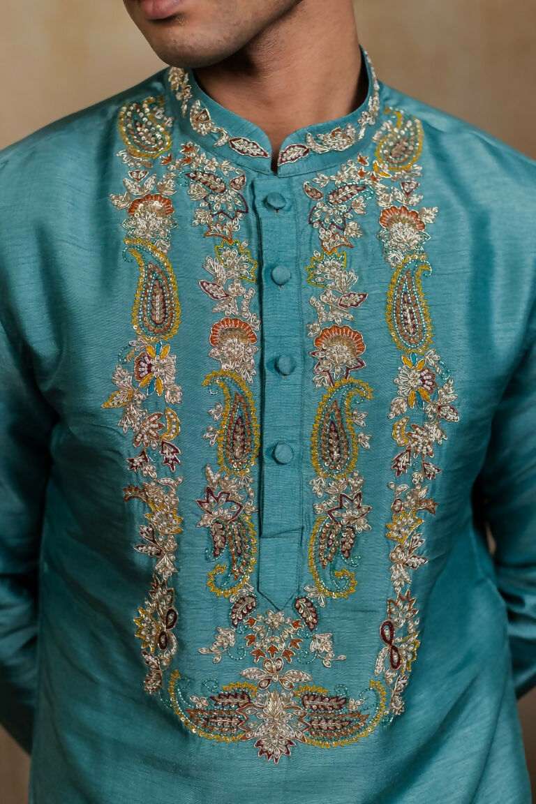 Falling Raw Silk Green Paisley Zari Kurta Set By Hilo Design