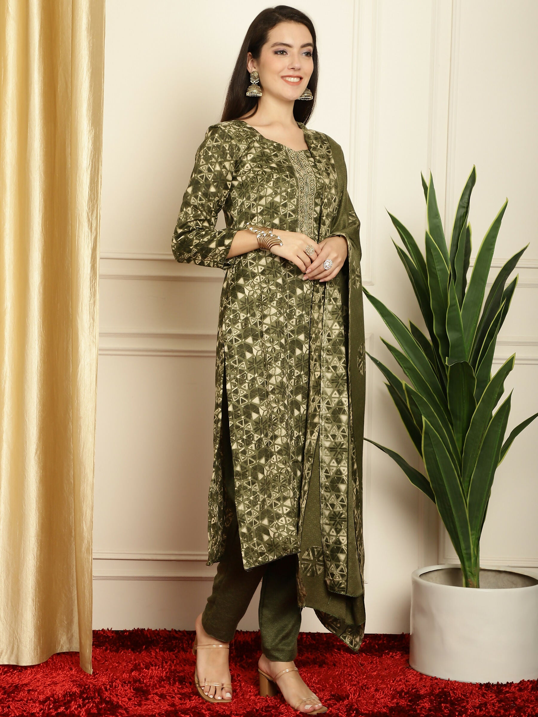 Jyoti Fashion Women's Green Pashmina Floral Digital Printed Kurta with Trouser & Dupatta - Distacart