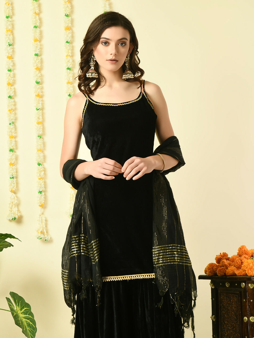 Myshka Women's Black Velvet Kurti & Sharara With Dupatta Party Sets - Distacart