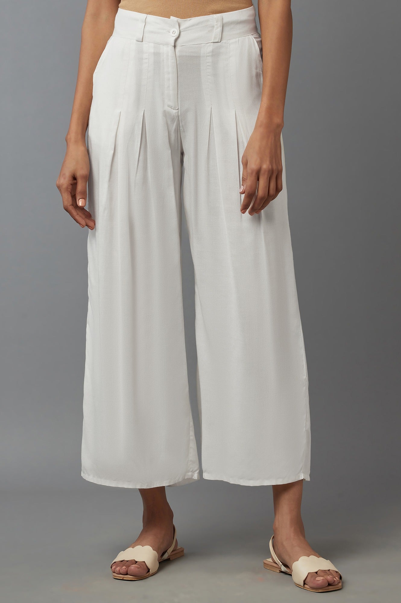https://cdn.shopify.com/s/files/1/0722/3148/5636/files/CR160381-11253_1_2fa7e334-cb1a-4369-bfd8-5acfa57ab0f0.jpg?v=1760607172