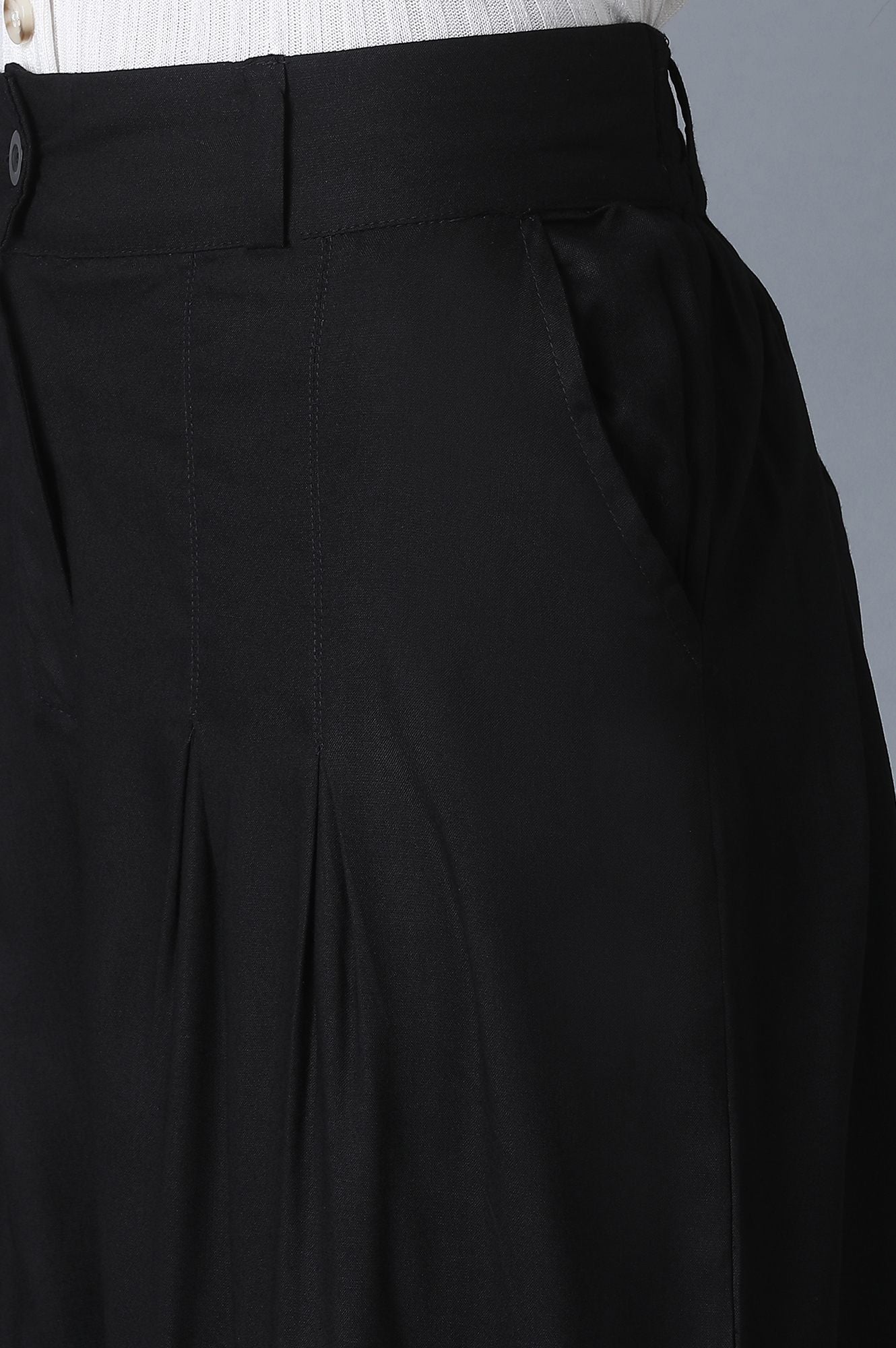 https://cdn.shopify.com/s/files/1/0722/3148/5636/files/CR260381-11249_6.jpg?v=1772277765