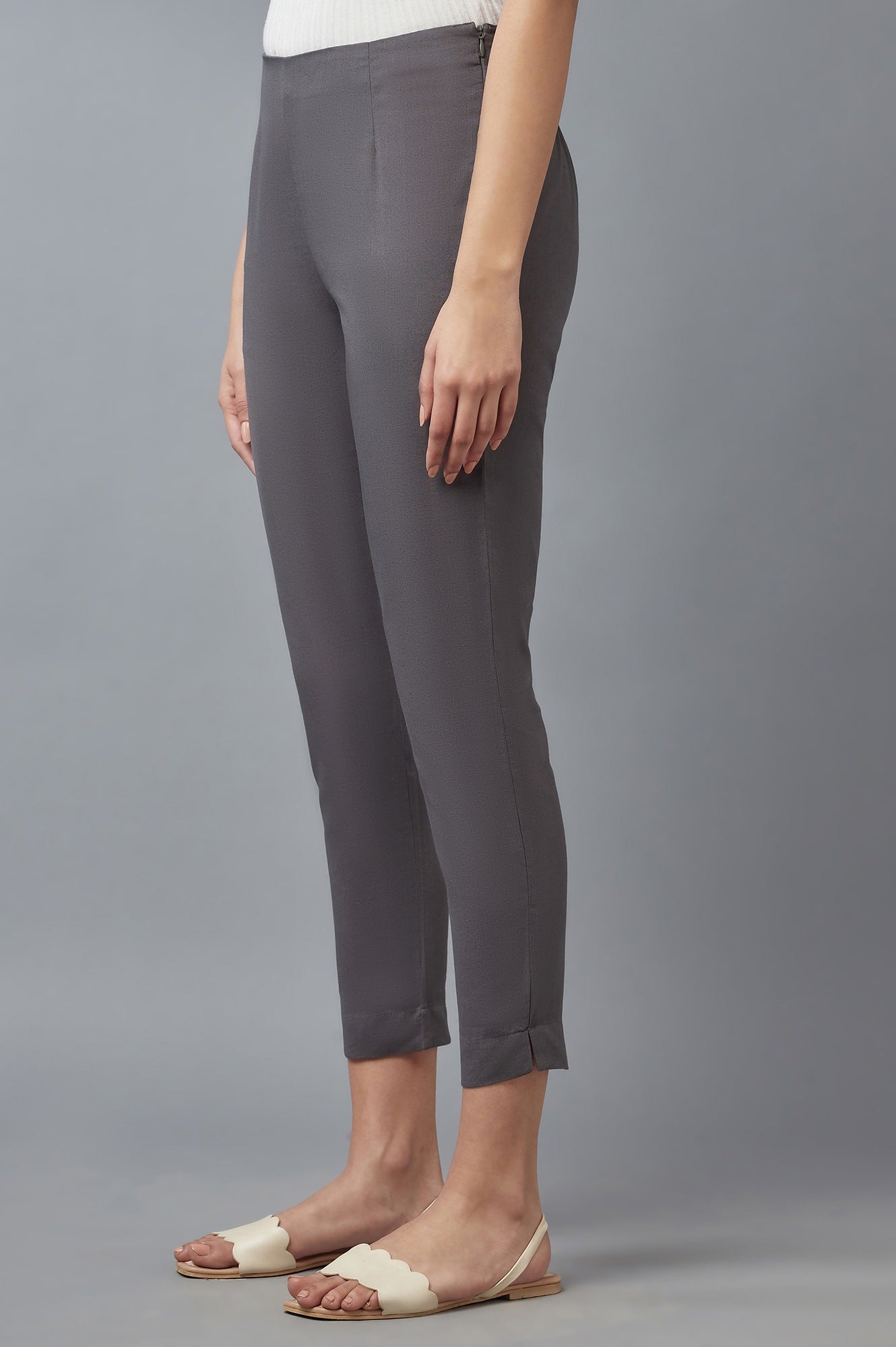https://cdn.shopify.com/s/files/1/0722/3148/5636/files/CR60151-68938_3_f346cfcf-8aac-4ac3-a685-a0e619f852a4.jpg?v=1760481420