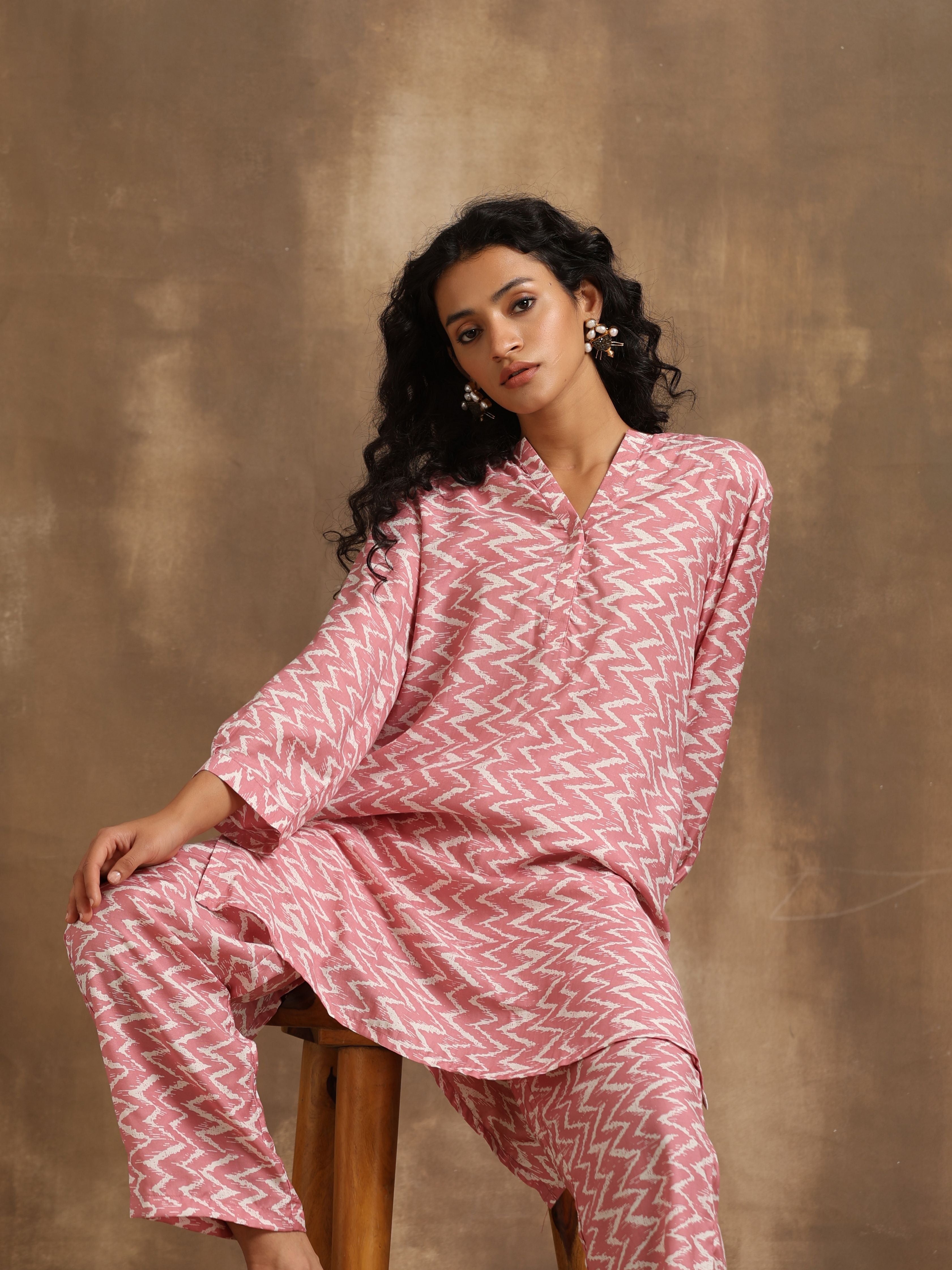 trueBrowns Light Mauve Zig-Zag Printed Silk Co-Ord Set - Distacart
