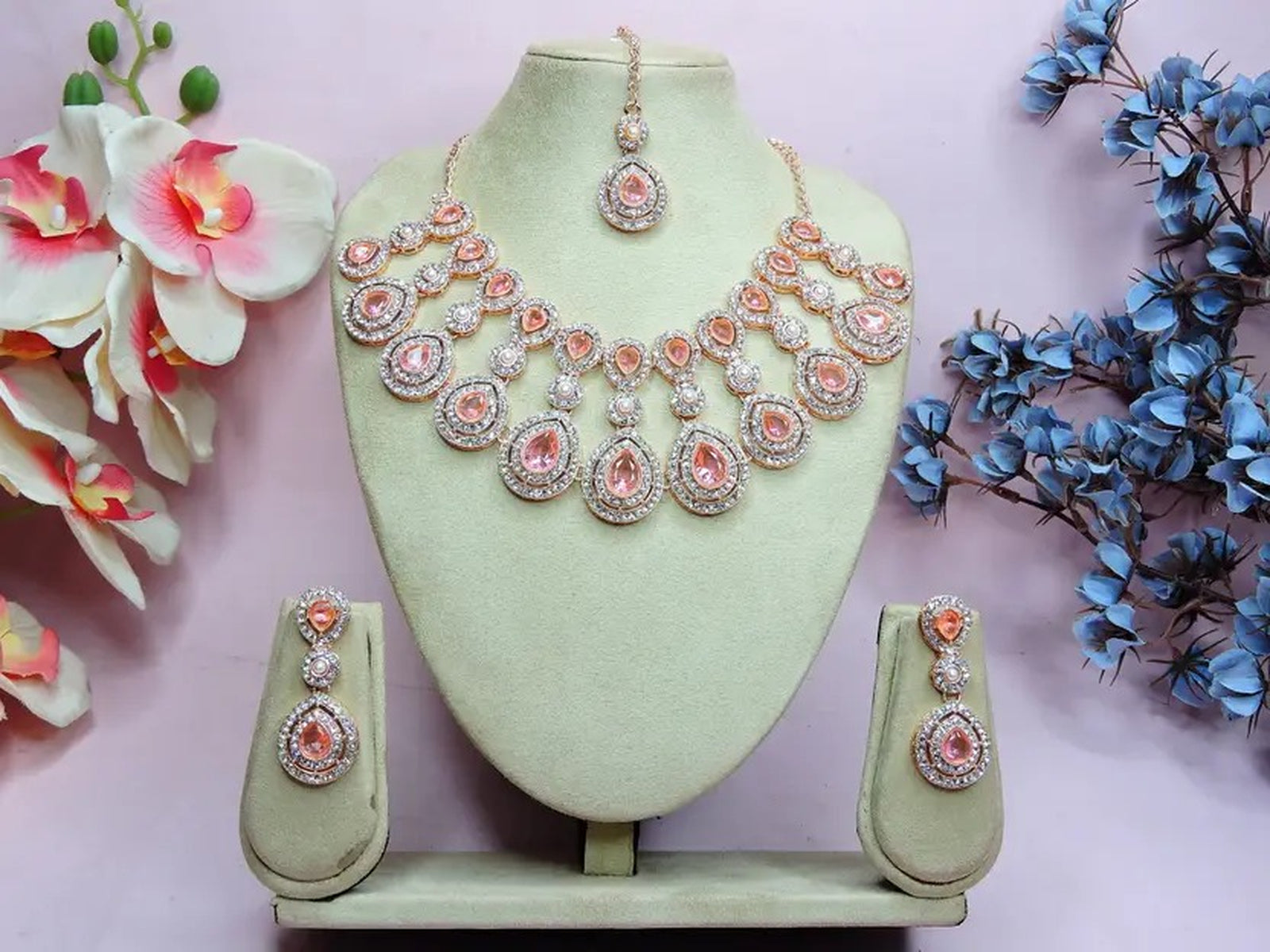 Jewel City Rose Gold-Plated Necklace Set with Earrings & Maang Tikka for Women – Sparkling Bridal Party Jewelry