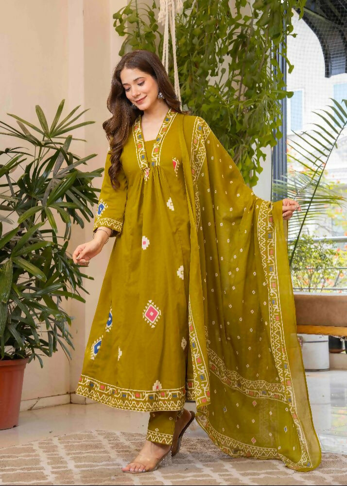 Jaimini Women Cotton Printed V-Neck 3/4 Sleeves Calf Length Flared Kurta Pant And Dupatta Set - Dista