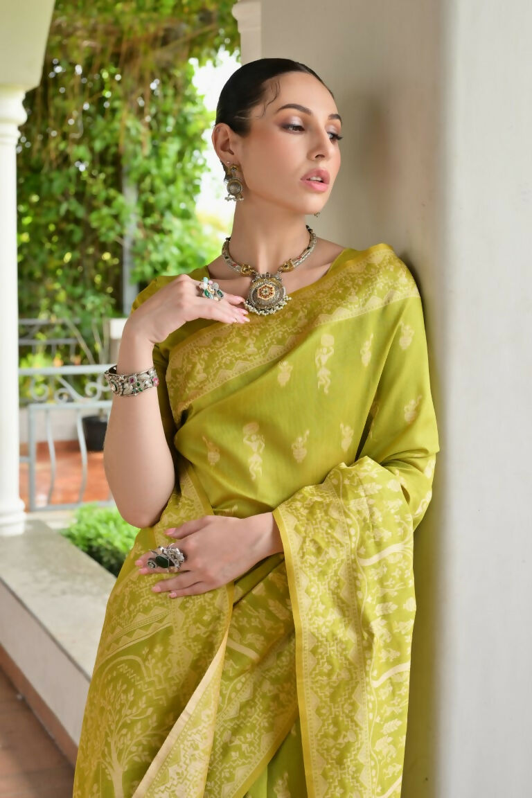 Vishnu Weaves Women's Mahendi Handloom Raw Silk Thread Weaving Saree with Blouse