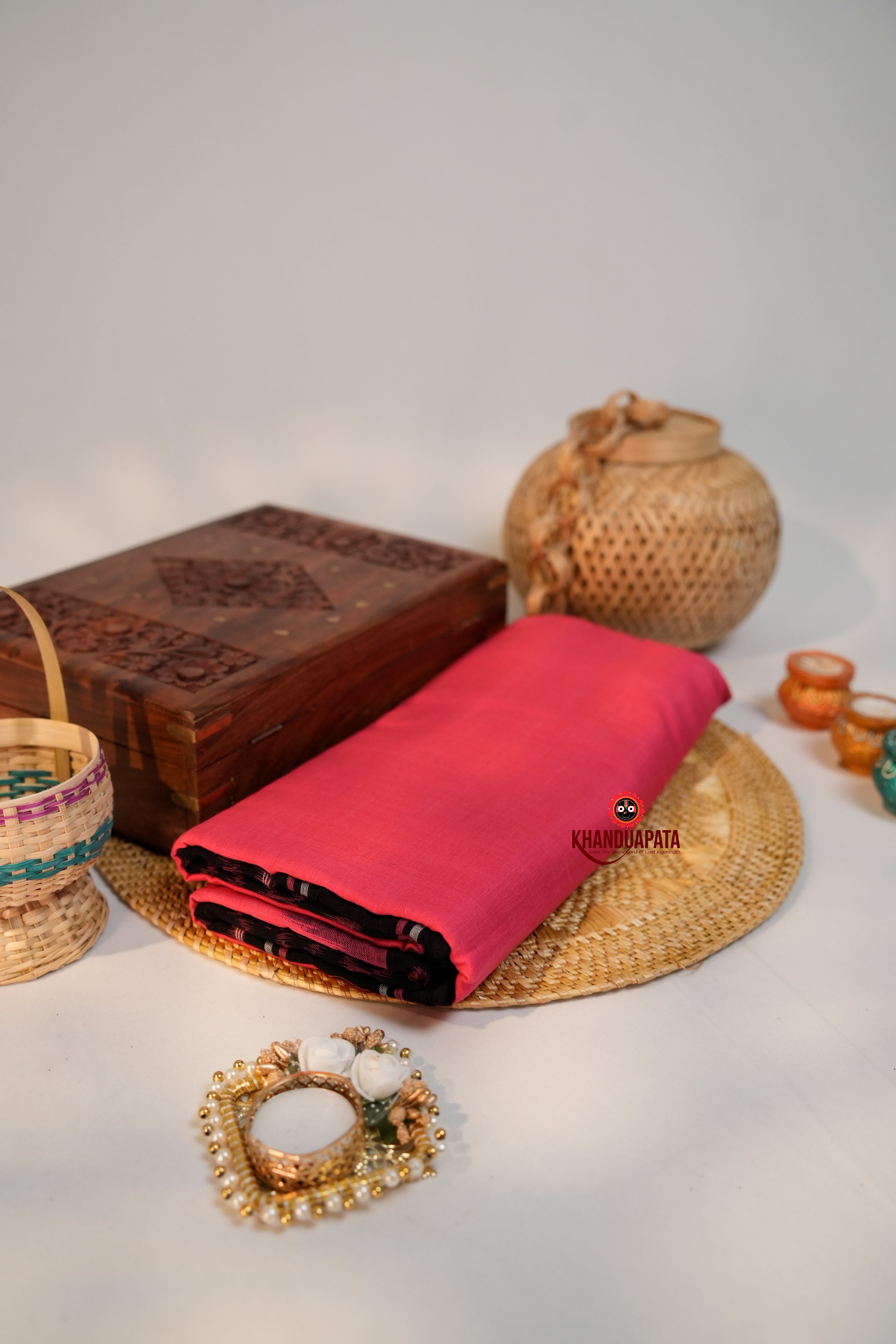 khanduapata Pink & Black Colour Pasapali Border Design Cotton Saree For Women