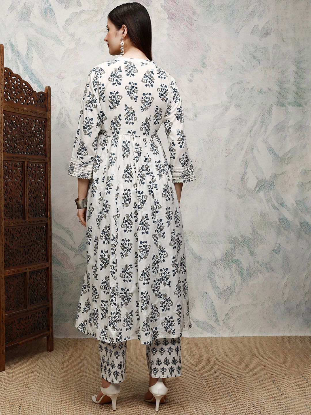 Vishudh Floral Printed A Line Kurta with Trousers - Distacart