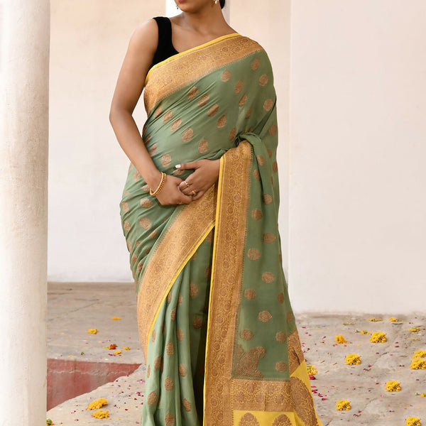 Joban Fashion Grass Green Crepe Chiffon Pure Handloom Banarasi Silk Saree - Dista