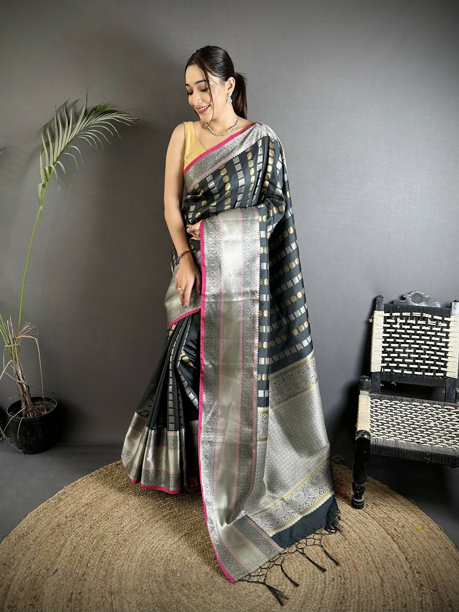 Joban Fashion Black Checked Soft Silk Kanjivaram Silk Saree