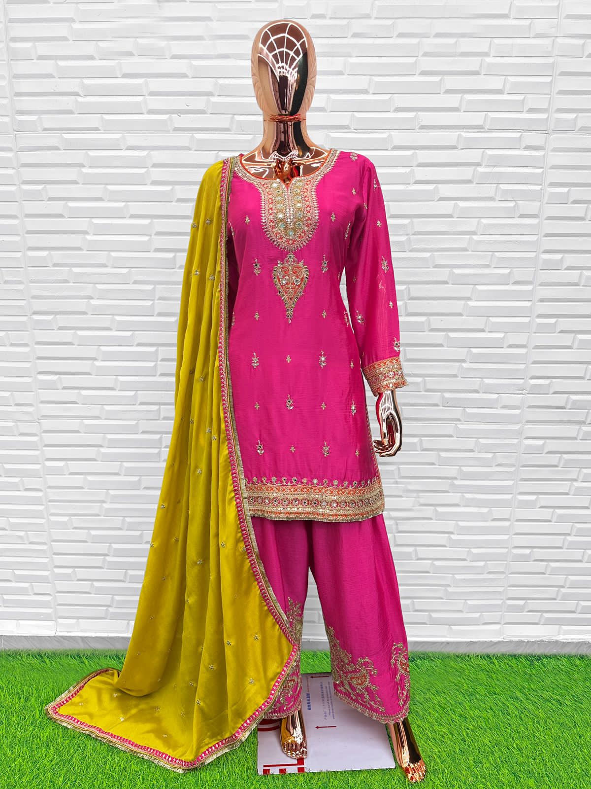 Aarshi Fashions Pink Chinon Wedding Suits