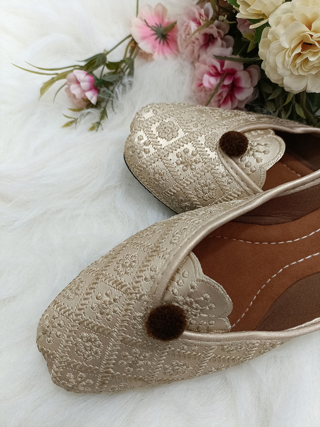 Desi Colour Women Indian Ethnic Footwear-Gold Front Flip - Distacart