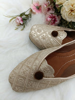 Thumbnail for Desi Colour Women Indian Ethnic Footwear-Gold Front Flip - Distacart