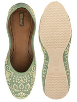 Thumbnail for Desi Colour Women Indian Ethnic Footwear-Cushioned Green Embroidered - Distacart