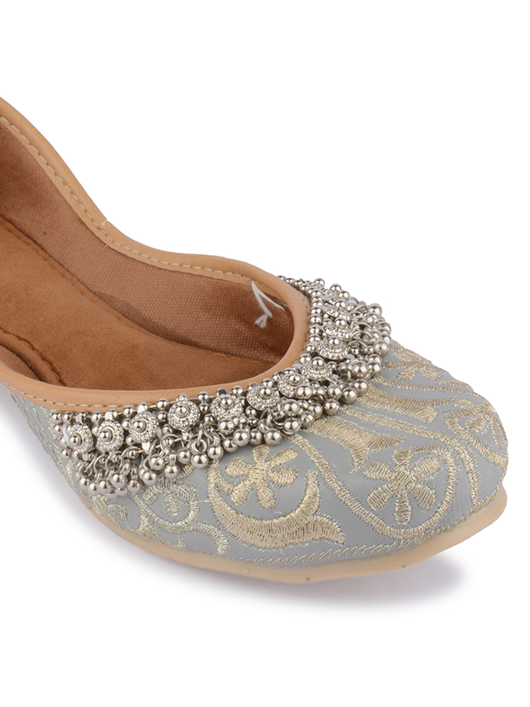 Desi Colour Women Indian Ethnic Footwear-Grey Gungroo