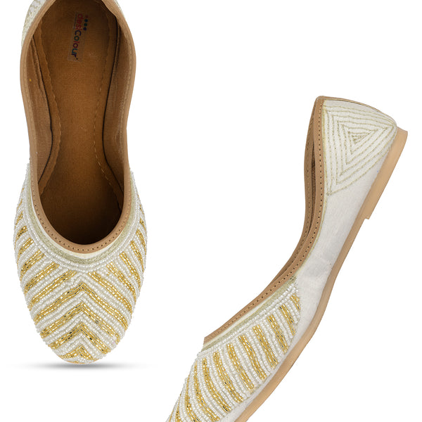 Desi Colour Women Indian Ethnic Footwear-Sleek Pearl-Off white - Distacart