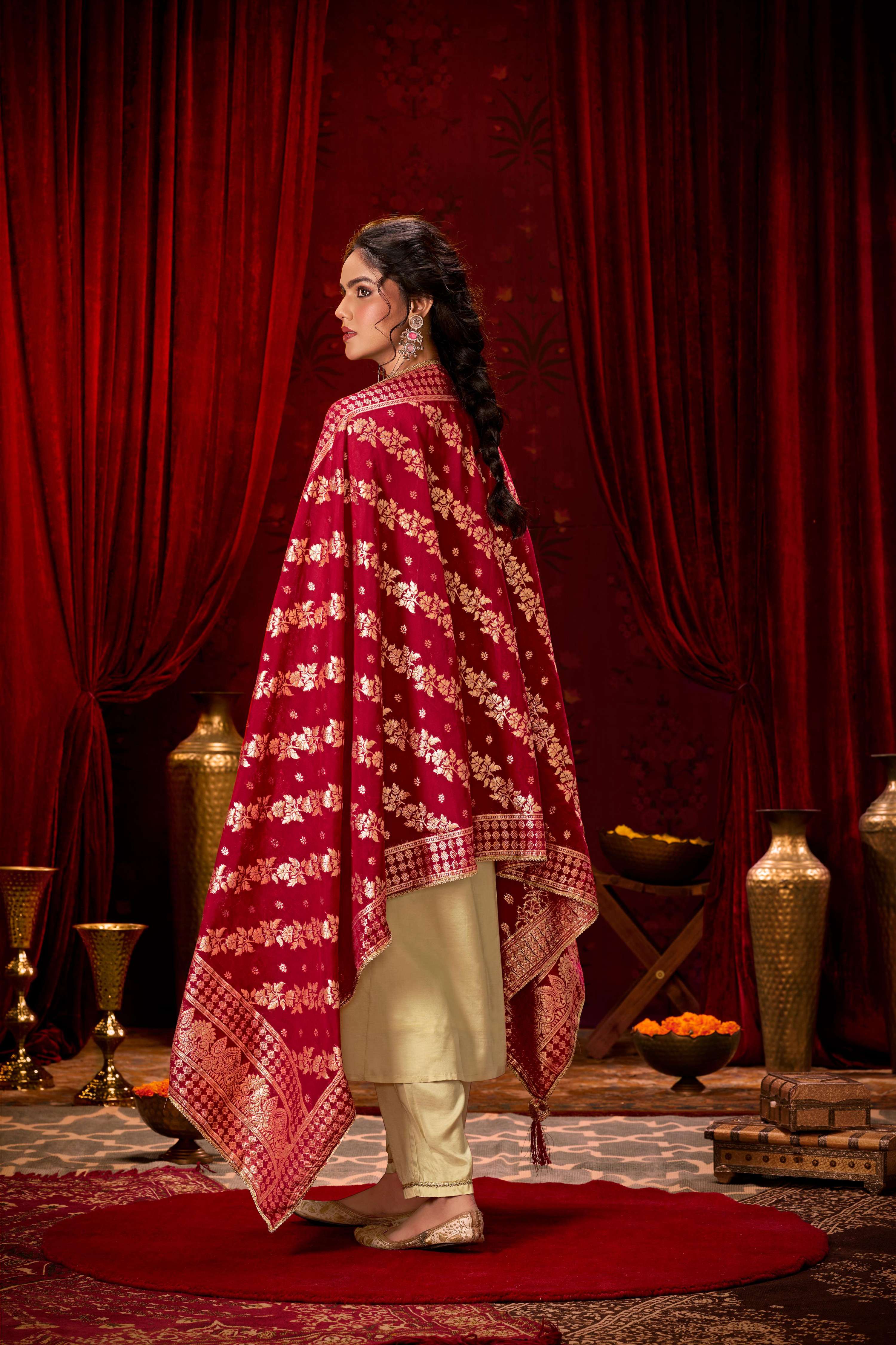 BulBul Gayatri Muslin Beige Kurta Set With Dupatta