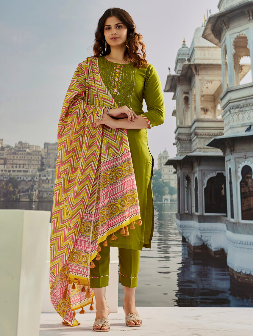 Lorenvalley Green Muslin Cotton Embroidered With Printed Border Kurta Set