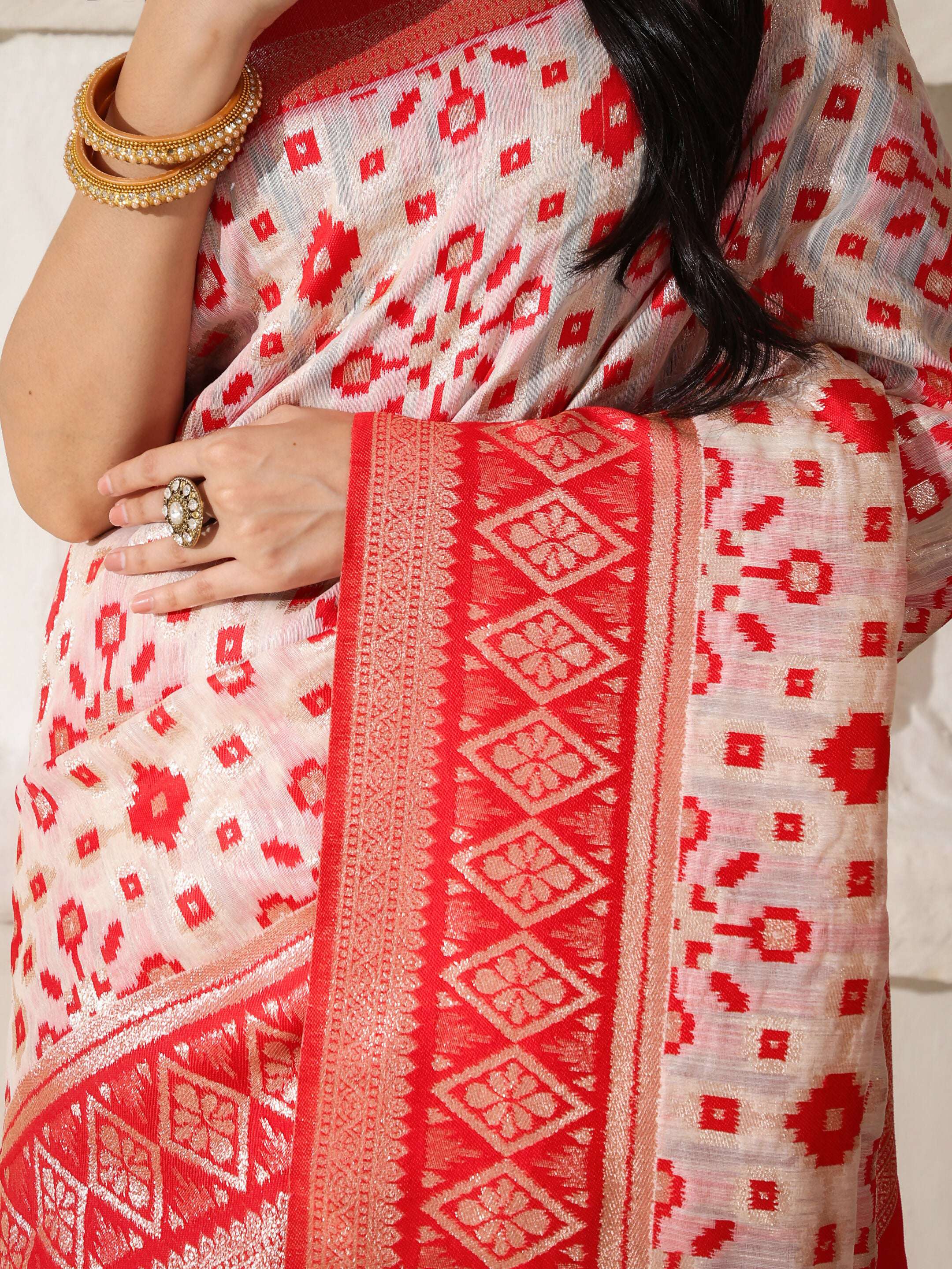 Astita Linen Cotton Red & White Saree