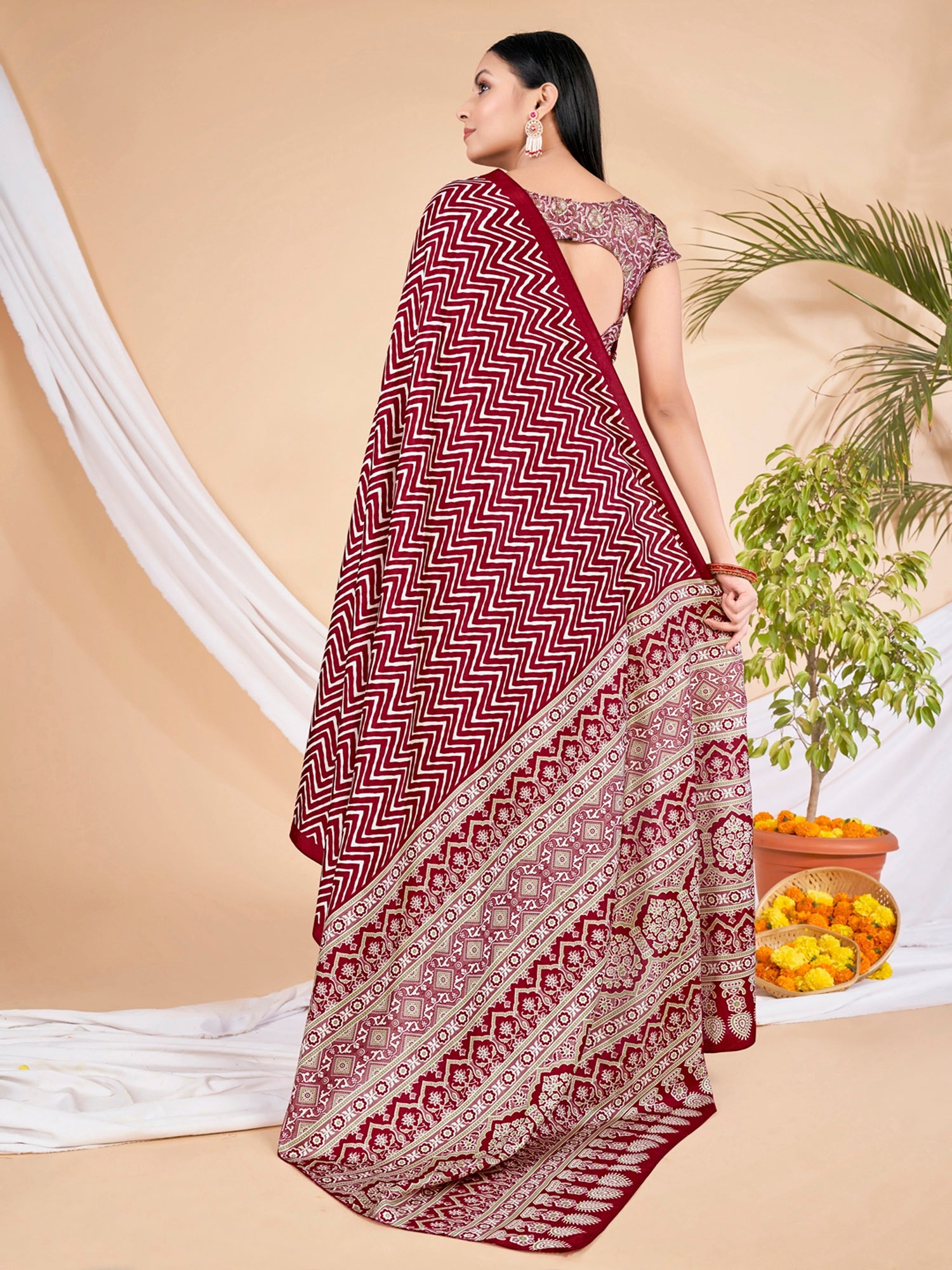 NOZ2TOZ Women's Dola Silk Red Printed Designer Saree With Blouse Piece - Distacart