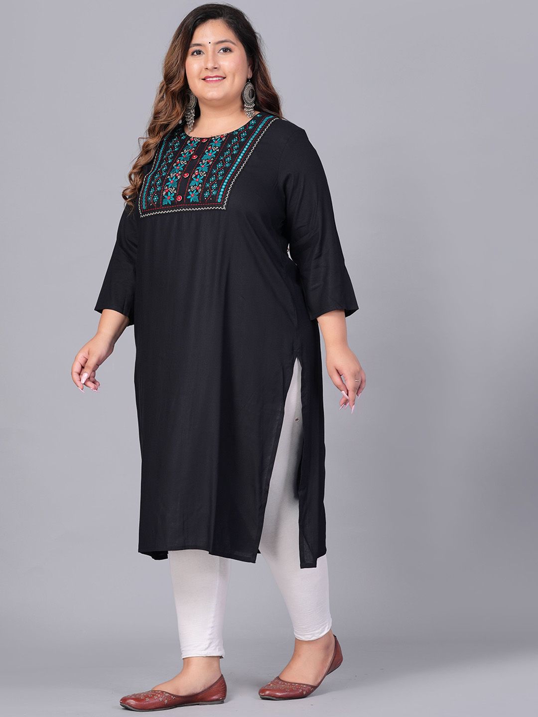 Sztori Women Thread Work Kurta