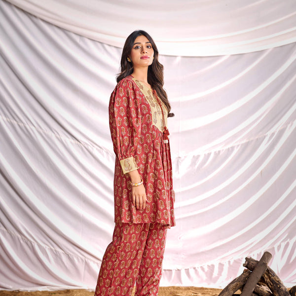 BulBul Women Peach Embroidered Paisley Printed Co-ord Set