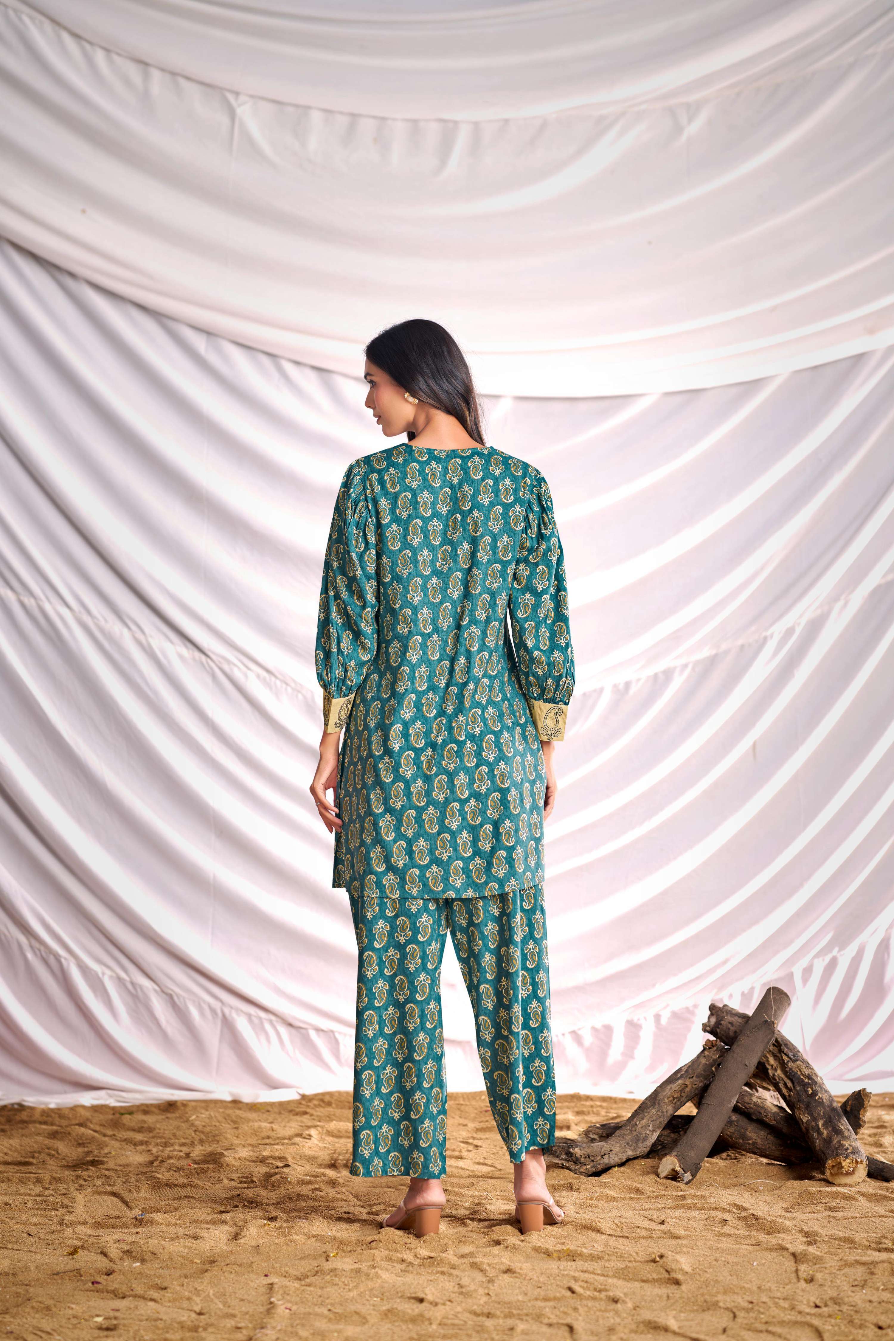 BulBul Women Blue Embroidered Paisley Printed Co-ord Set