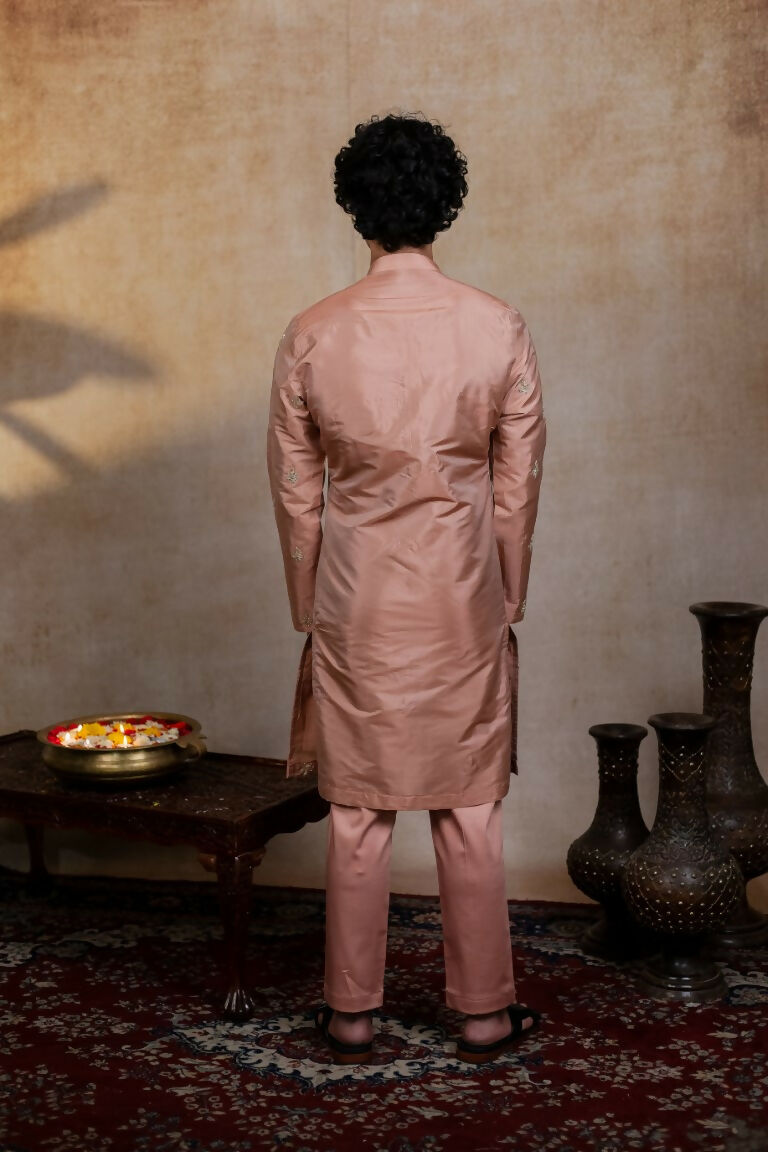 Semi Pattu Copper Balaji Ratna Pattu Set By Hilo Design