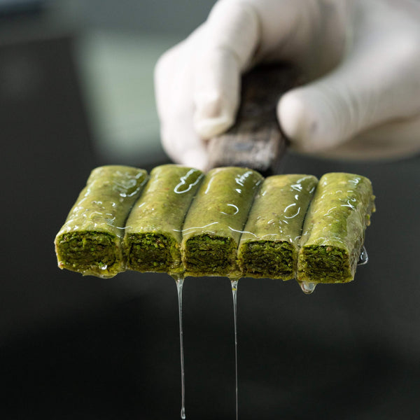 Gourmet Baklava Classic Pista Roll Baklava
