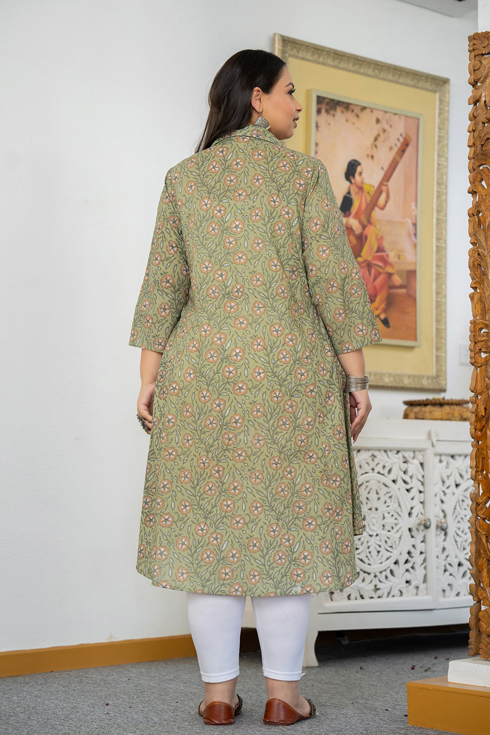 Kaajh Women's Green Floral Printed Plus Size Cotton Kurta - Distacart