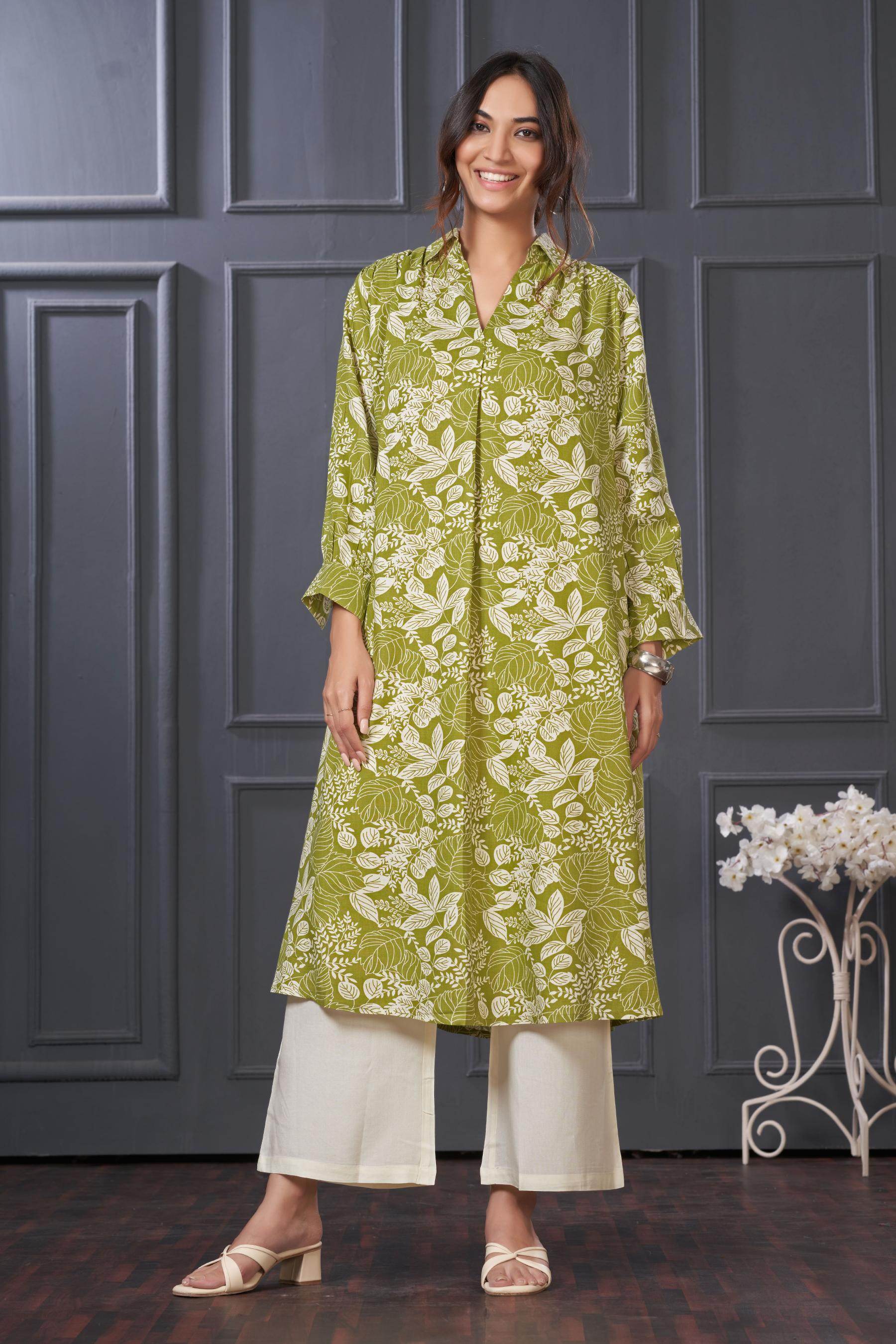 BulBul Lily Floral Green Printed Rayon Kurta Set