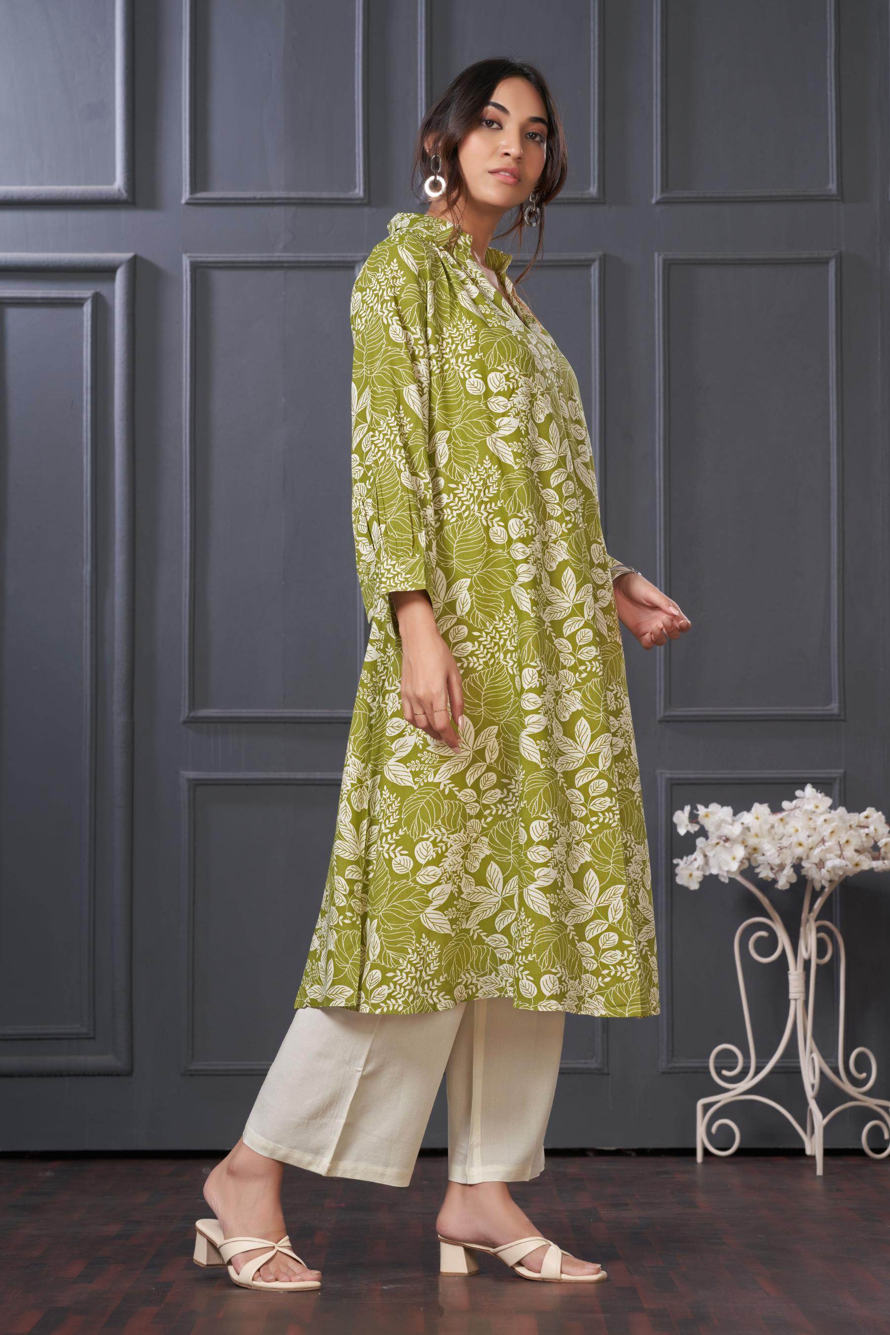 BulBul Lily Floral Green Printed Rayon Kurta Set