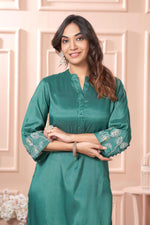 Thumbnail for BulBul Kuhu Green Muslin Kurta Set With Dupatta