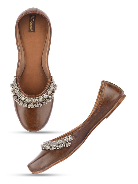 Desi Colour Women Indian Ethnic Footwear-Brown Gungroo - Distacart