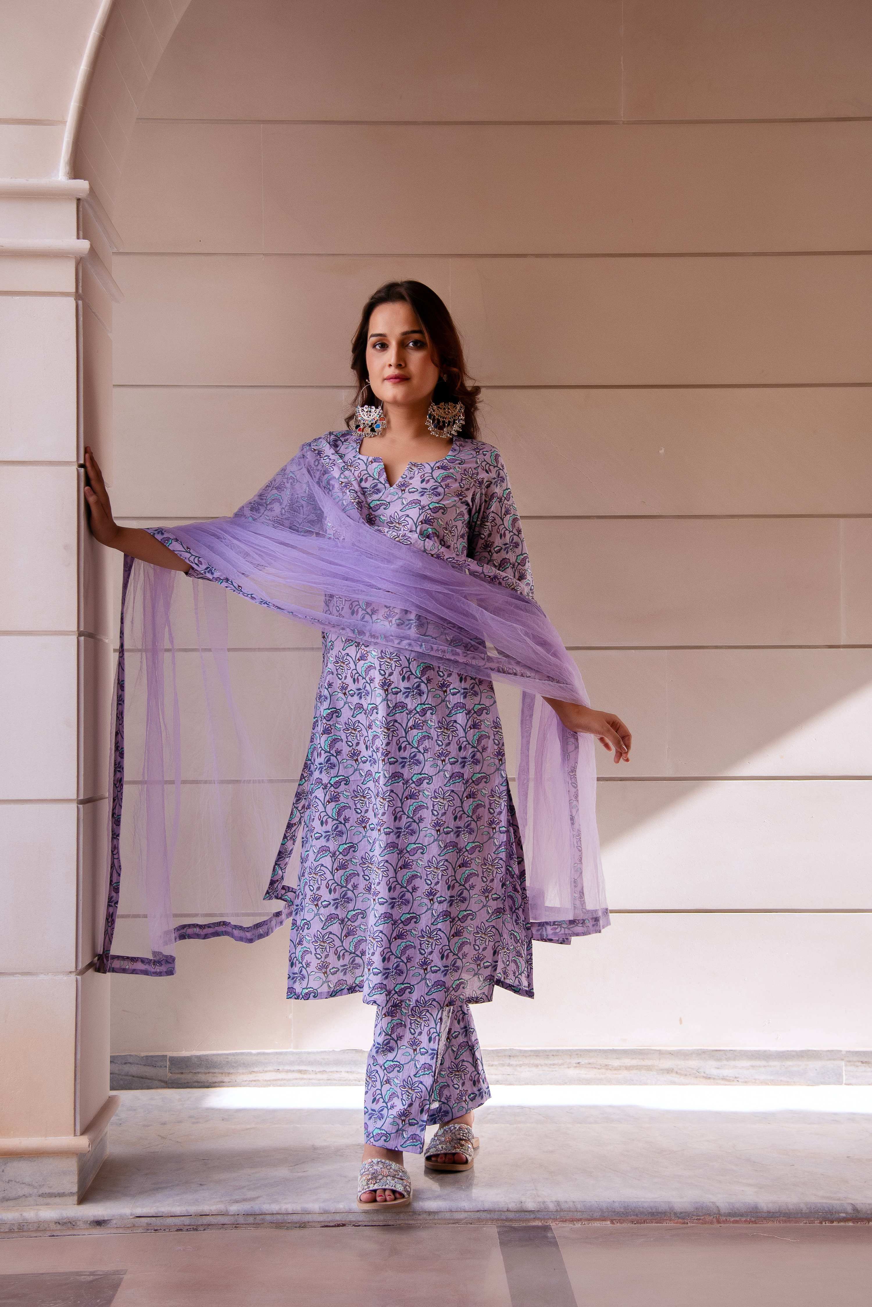 Pomcha Jaipur Kapas Lavender Floral Suit Set - Distacart