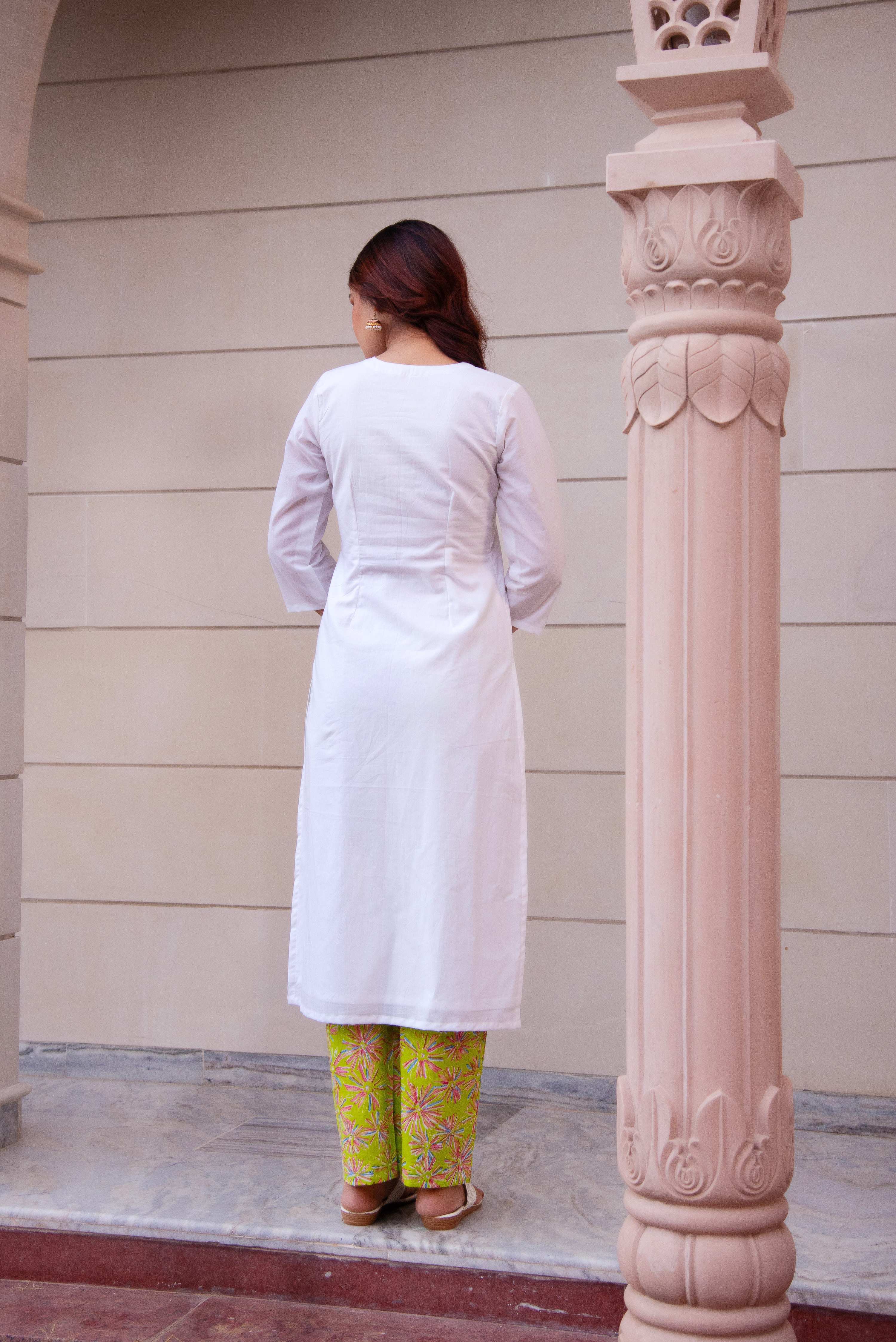 Pomcha Jaipur Kapas Green White Suit Set - Distacart