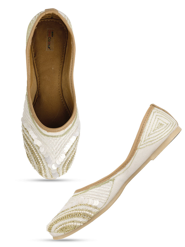 Desi Colour Women Indian Ethnic Footwear-White V Pearl