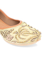Thumbnail for Desi Colour Women Indian Ethnic Footwear-Gold Dabka-1 - Distacart