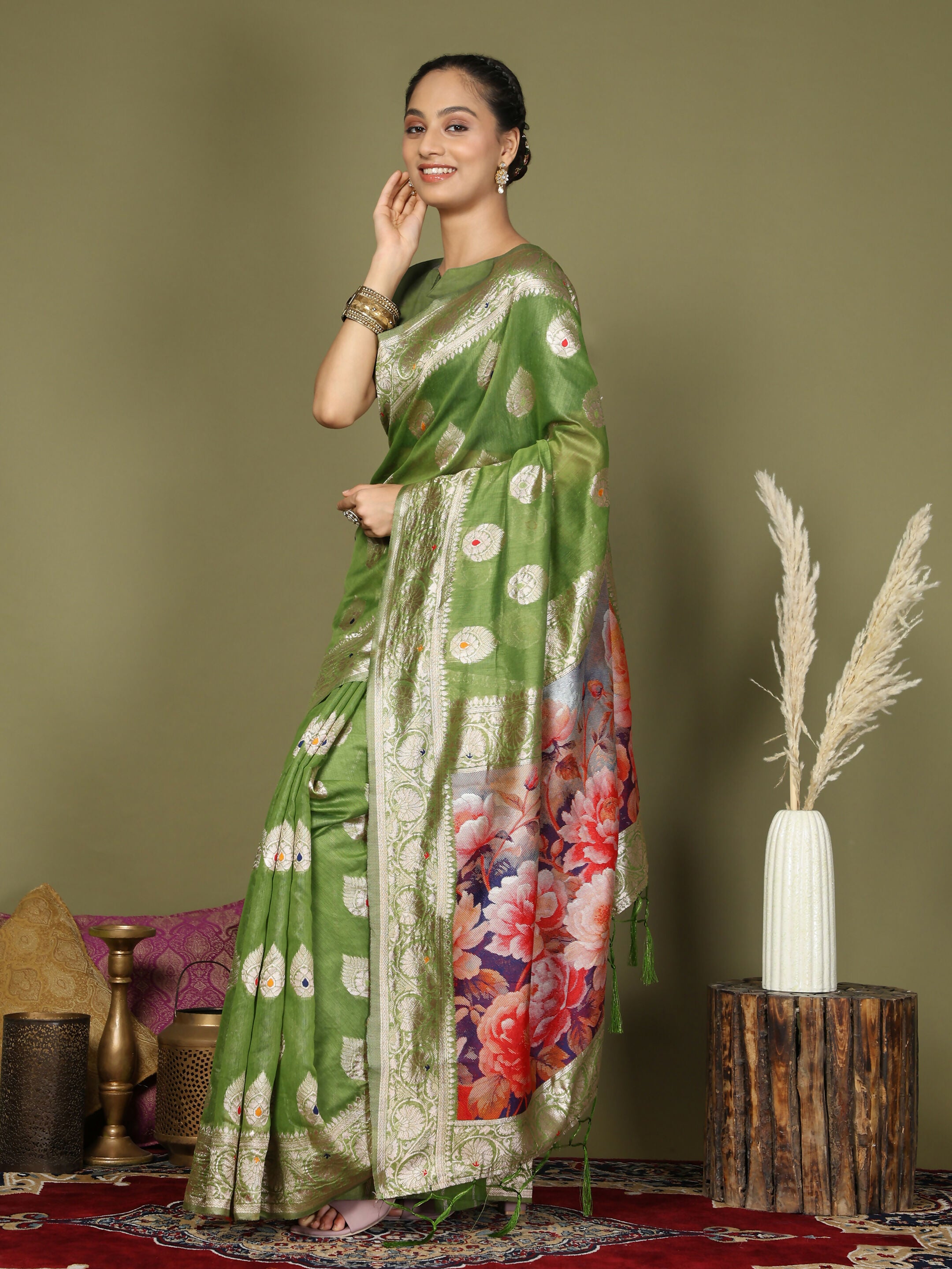 Astita Linen Cotton Green Saree